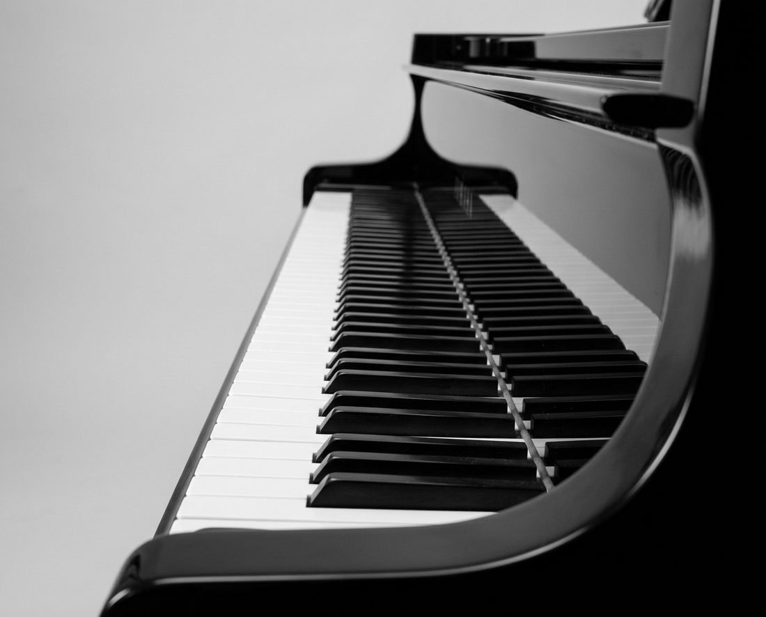 Piano keyboard